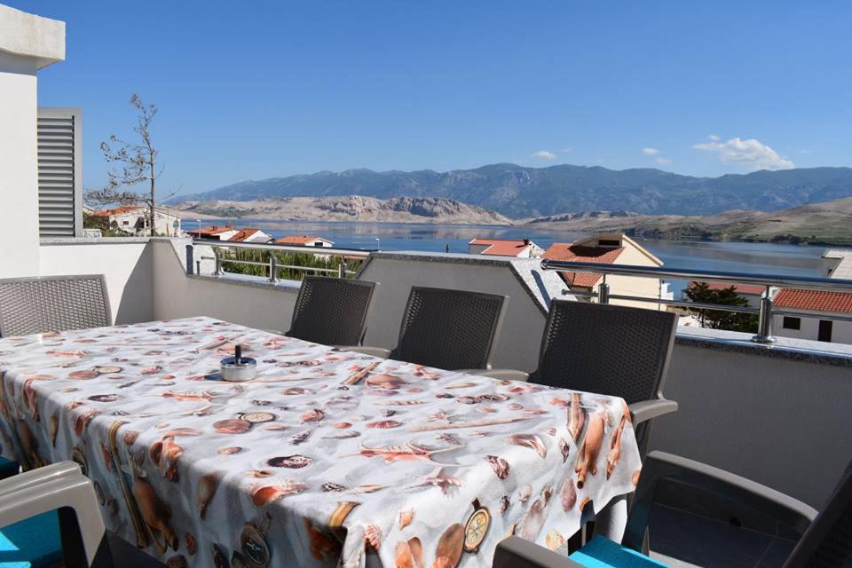 Apartmani Celjak Паг Экстерьер фото