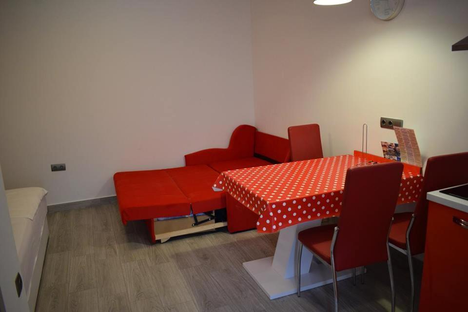 Apartmani Celjak Паг Экстерьер фото