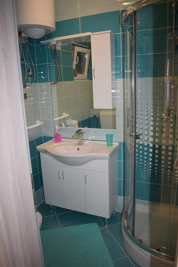 Apartmani Celjak Паг Экстерьер фото