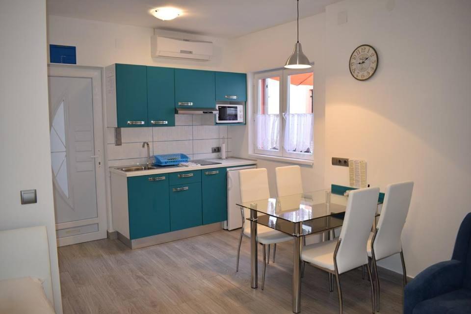Apartmani Celjak Паг Экстерьер фото