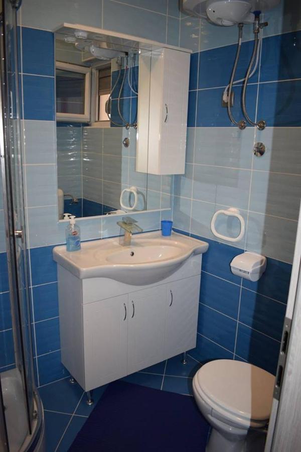 Apartmani Celjak Паг Экстерьер фото
