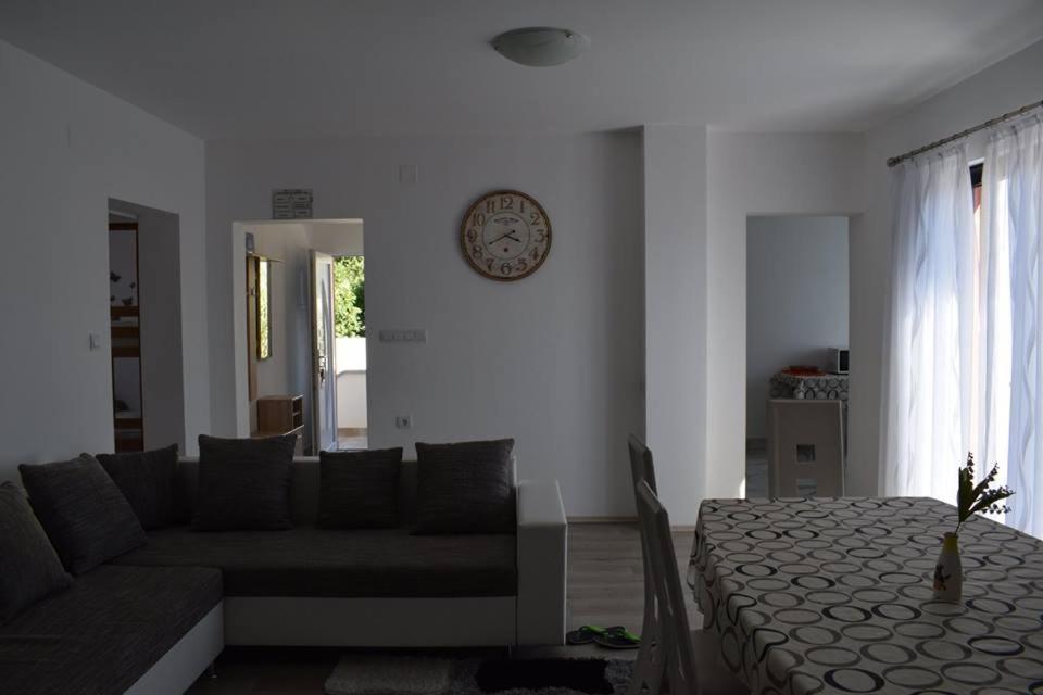 Apartmani Celjak Паг Экстерьер фото